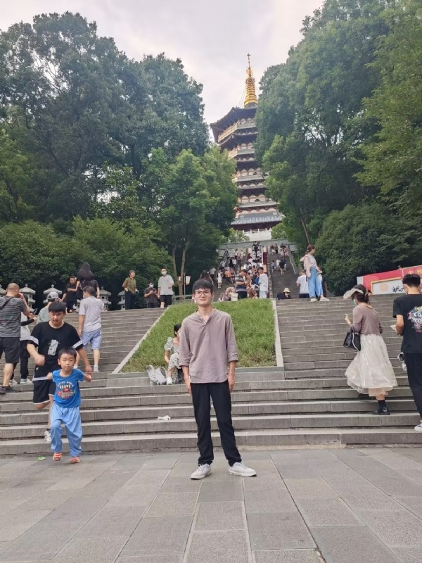 阳光男孩的第二张照片--苏州认干亲服务网